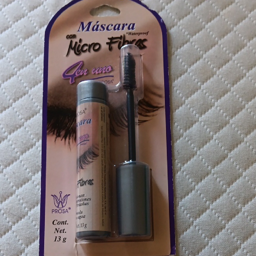 Waterproof Mascara with Micro Fibers - Black
